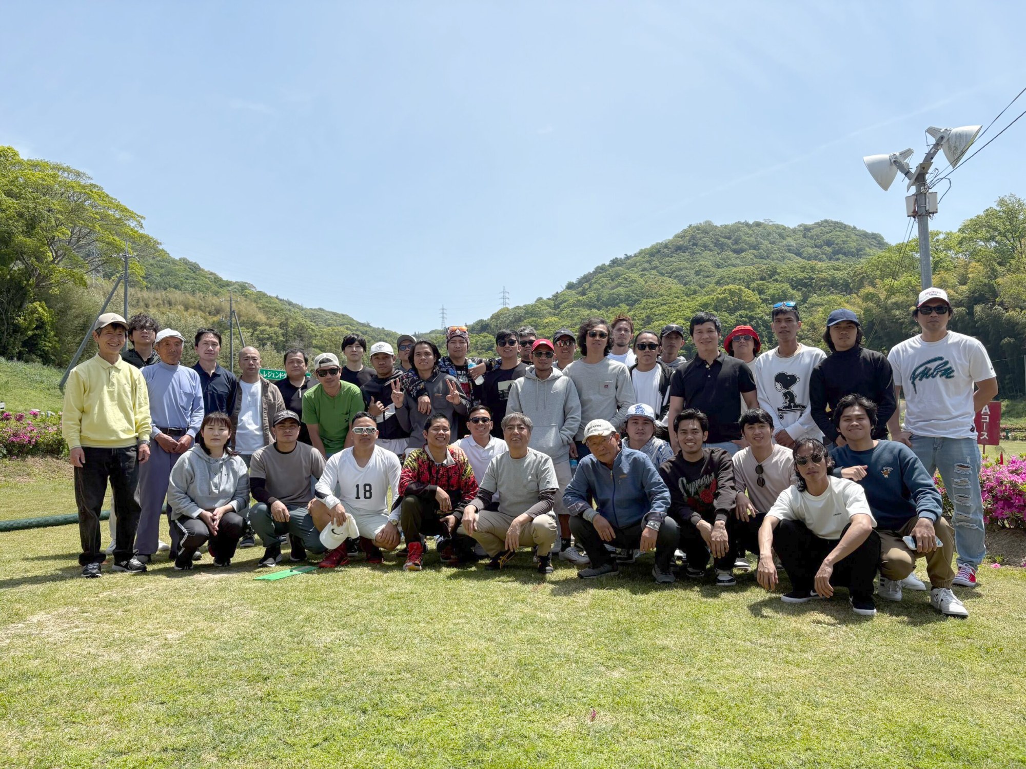 中野工業 第2回 外国人従業員レクリエーション大会 参加者全員の集合写真